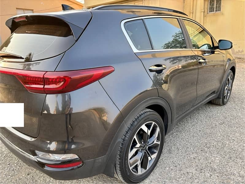 KIA Sportage FWD 2022 3