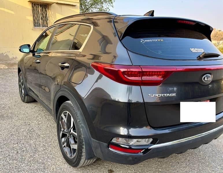 KIA Sportage FWD 2022 4