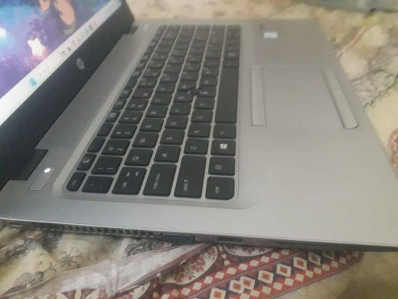 hp laptop i5.6th gen 1