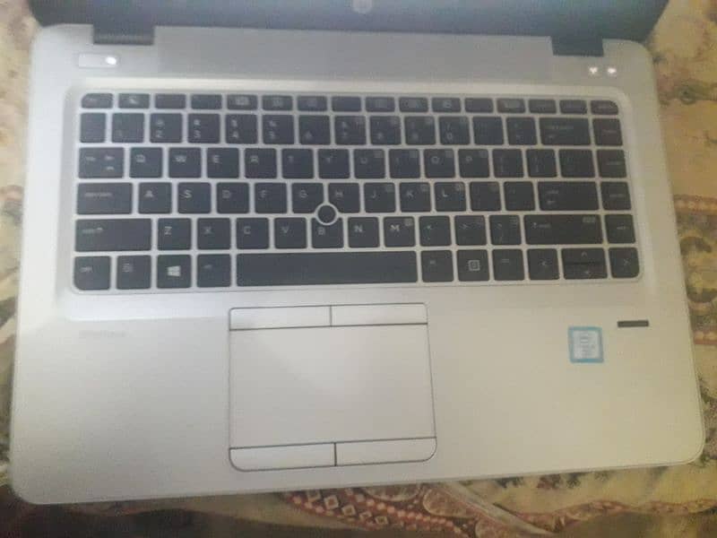 hp laptop i5.6th gen 2