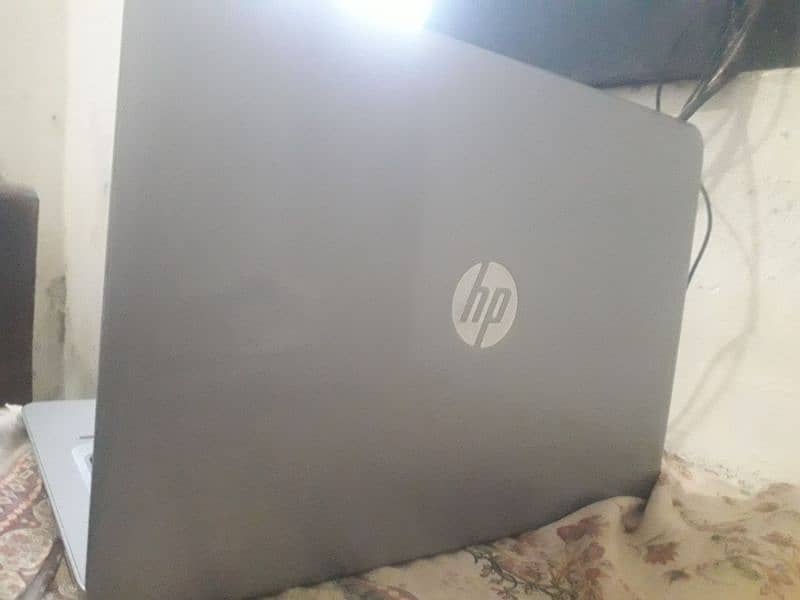 hp laptop i5.6th gen 4