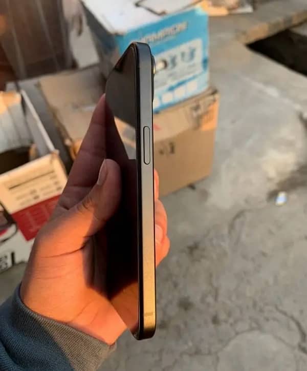 iphone 15 just like new in good price 2