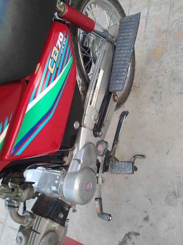 Honda CD 70 motorcycle 2017 model urgent sale Pakistan=03253816587= 3