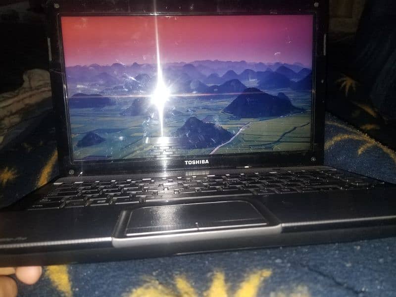 Toshiba Sattlite pro L830 5