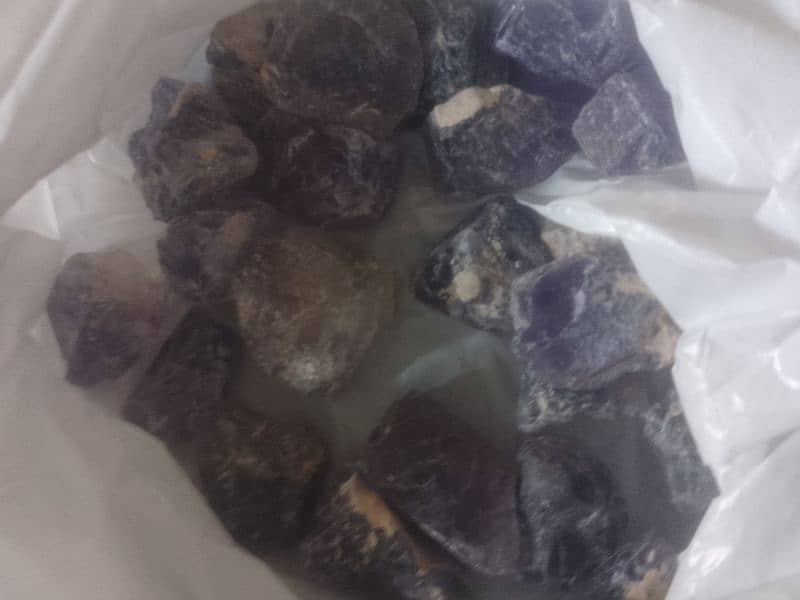 4 kG  amityast stone available for sale 3