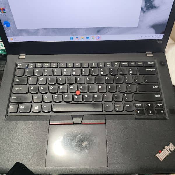 Lenovo T480 core i5 8 gb ram 1