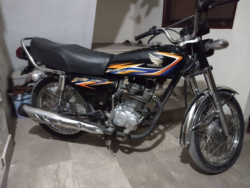 Honda cg 125 urgent sale 2018 New condition 2