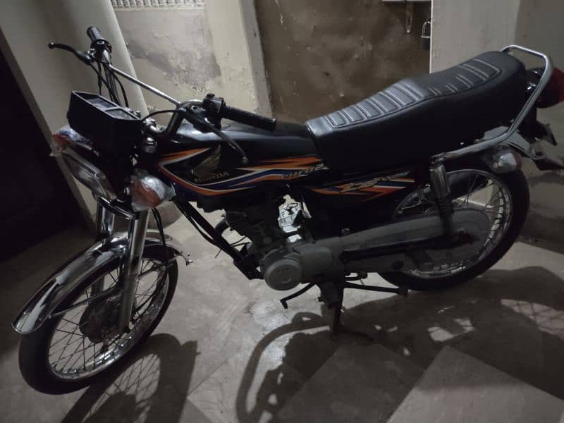 Honda cg 125 urgent sale 2018 New condition 5