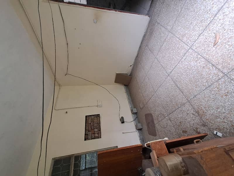 Well-constructed House Available For sale In Allama Iqbal Town - Rachna Block 7