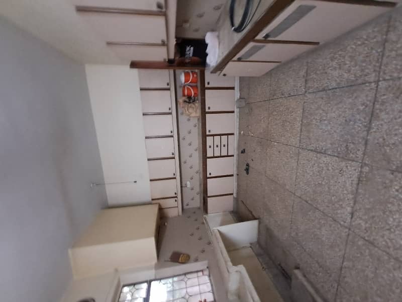 Well-constructed House Available For sale In Allama Iqbal Town - Rachna Block 14