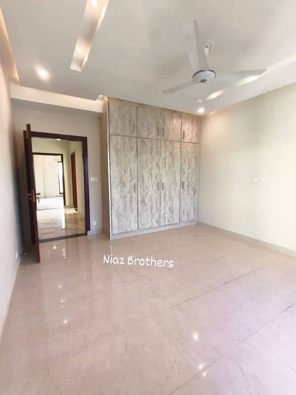 Brend New apartment available for Rent in Askari 11 sec-D Lahore 5