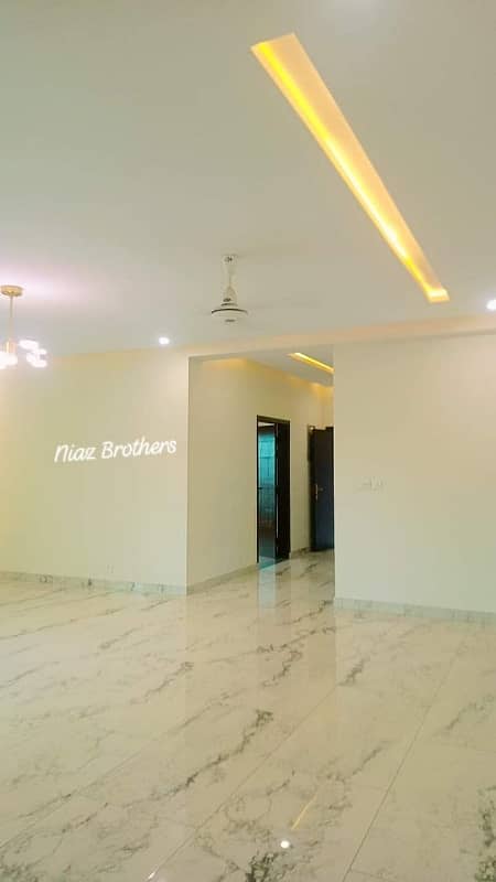 Brend New apartment available for Rent in Askari 11 sec-D Lahore 8