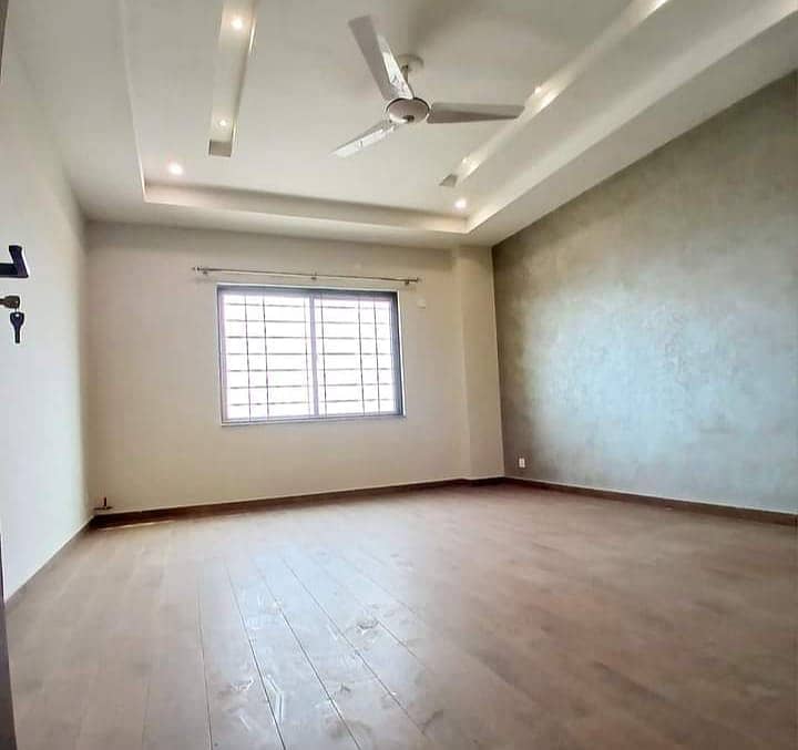 Brend New apartment available for Rent in Askari 11 sec-D Lahore 24