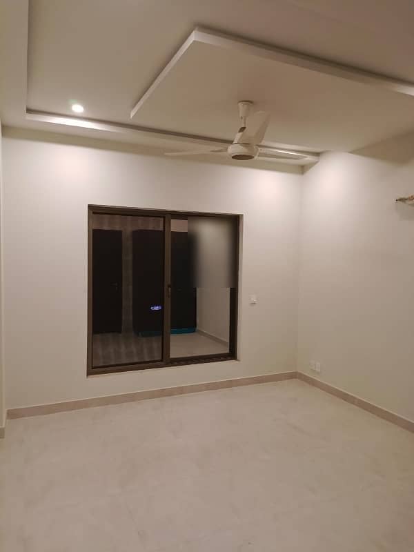 1916 Square Feet Flat For Rent In Zarkon Heights Islamabad 2