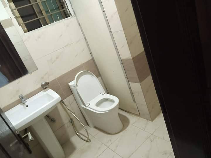 3Bed apartment available for Rent in Askari 11 sec-B Lahore 12