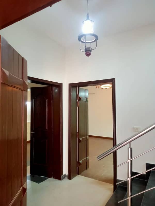 3Bed apartment available for Rent in Askari 11 sec-B Lahore 19