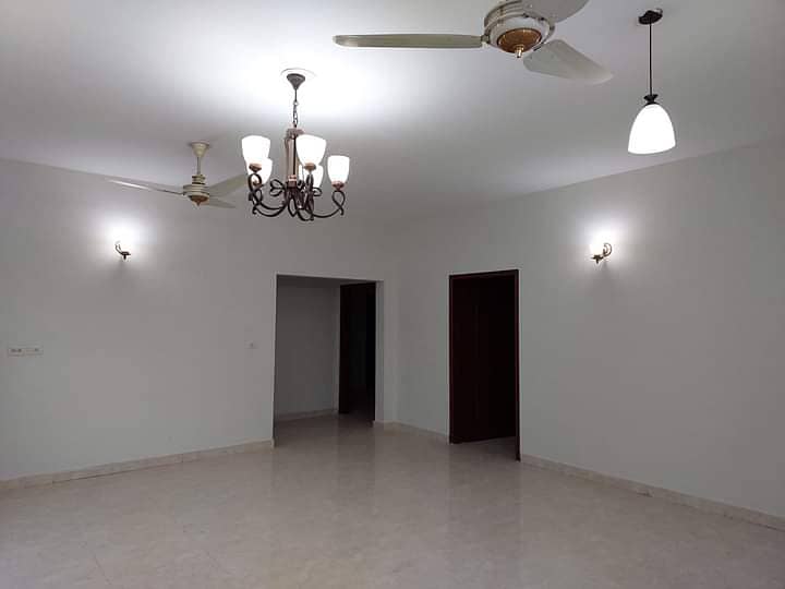 3Bed apartment available for Rent in Askari 11 sec-B Lahore 30