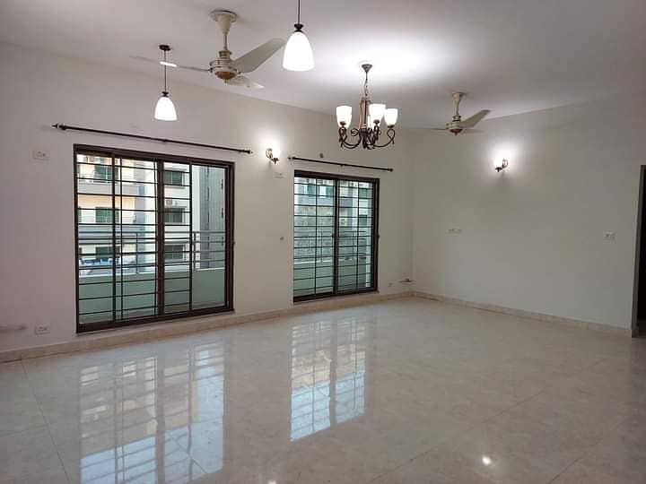 3Bed apartment available for Rent in Askari 11 sec-B Lahore 31