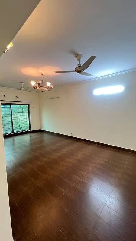 4 Bed House available for Rent in Askari 11 sec-B Lahore 0