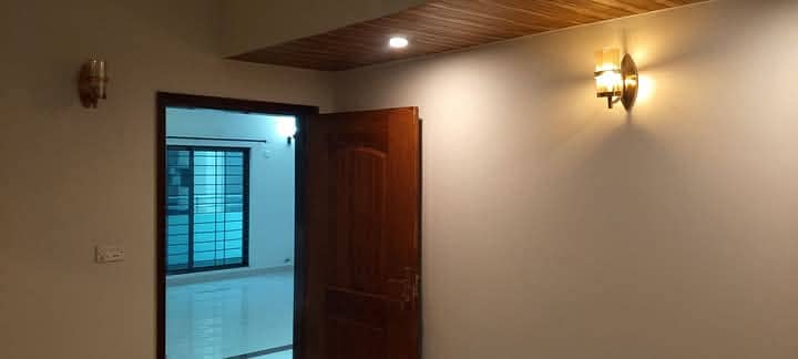 4 Bed House available for Rent in Askari 11 sec-B Lahore 2