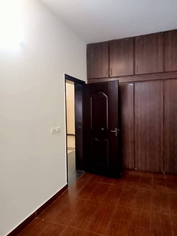 4 Bed House available for Rent in Askari 11 sec-B Lahore 5