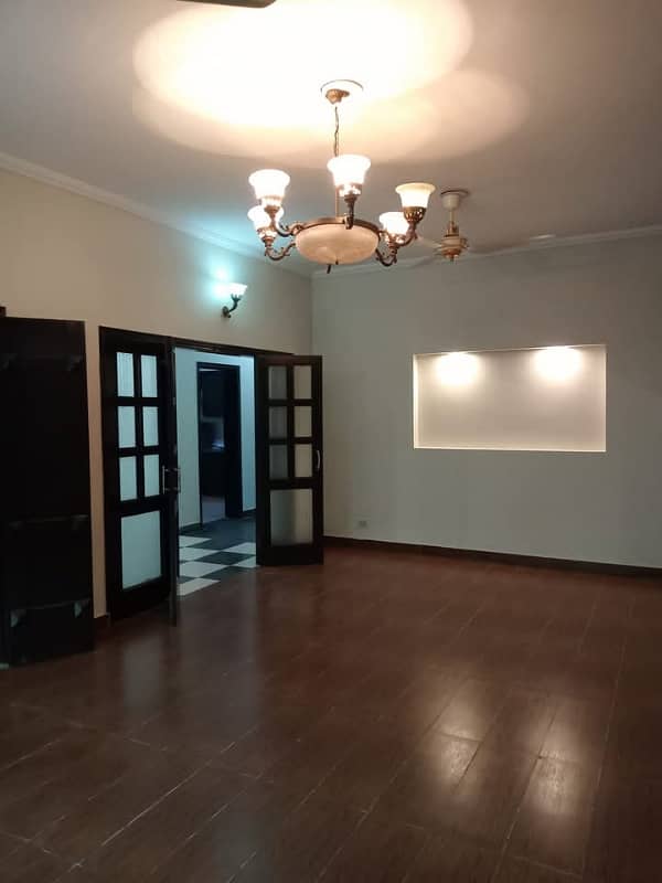 4 Bed House available for Rent in Askari 11 sec-B Lahore 8