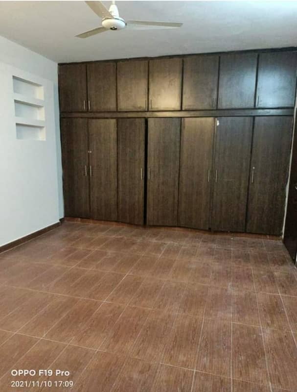 4 Bed House available for Rent in Askari 11 sec-B Lahore 17