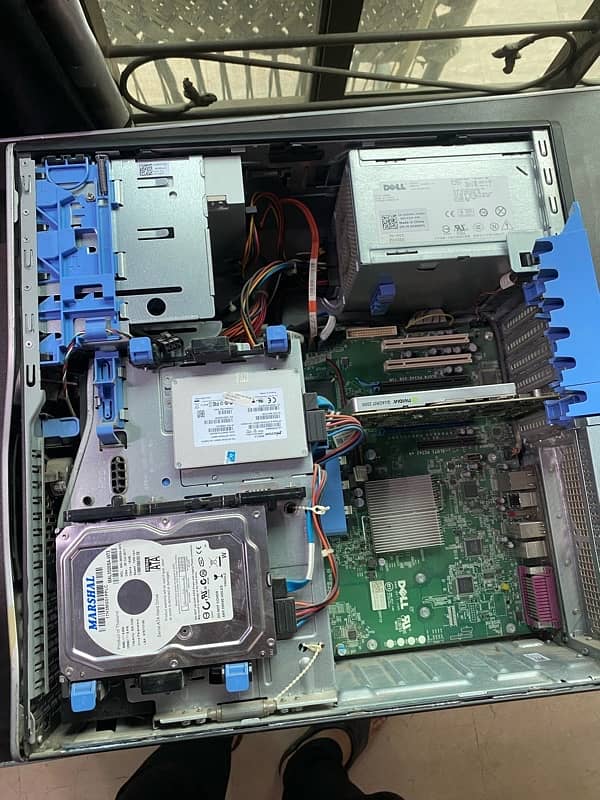 Dell Precision T3500 Workstation 1