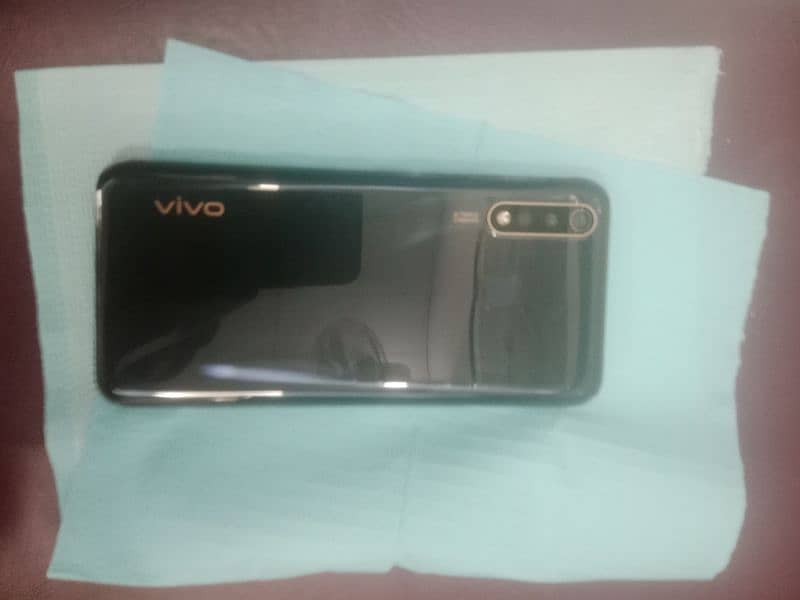 vivo Y19 4gb 128gb saaf condition 10 by 10 2