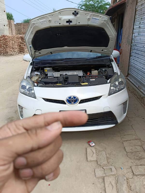 Toyota Prius 2013 5