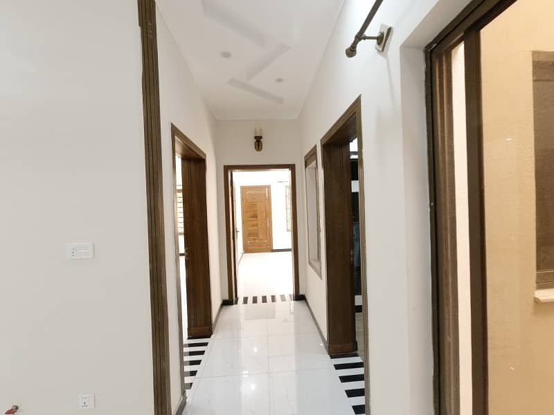 10 Marla House Available For Sell In G-15 Reail Picture Five House Available 7