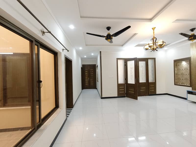 10 Marla House Available For Sell In G-15 Reail Picture Five House Available 19