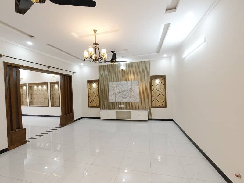 10 Marla House Available For Sell In G-15 Reail Picture Five House Available 25