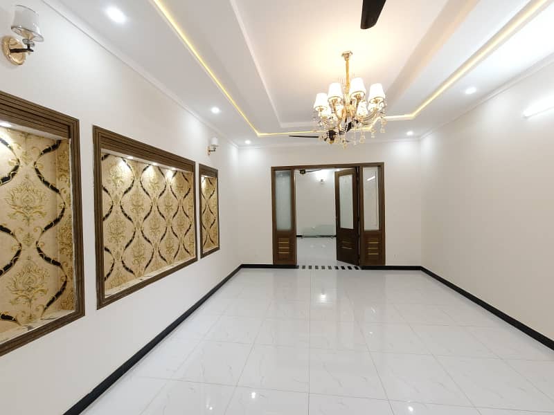 10 Marla House Available For Sell In G-15 Reail Picture Five House Available 42