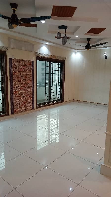 New apartment available for sale in Askari 11 sec-B Lahore 26