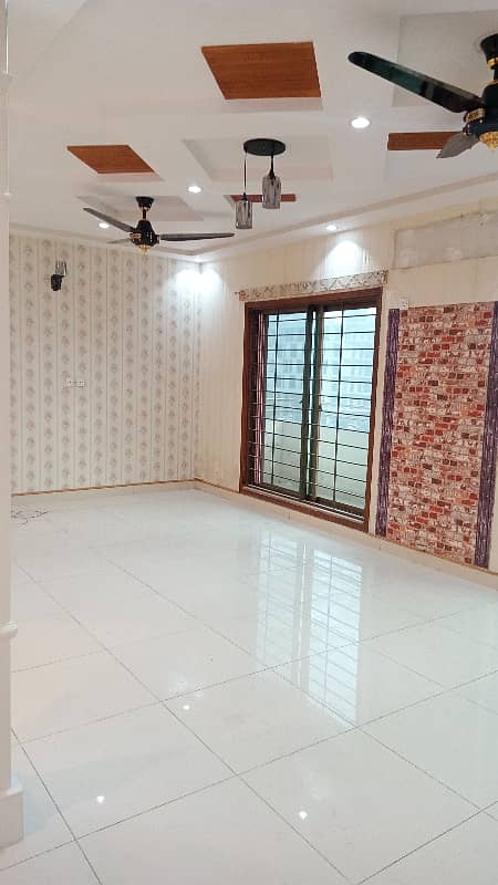 New apartment available for sale in Askari 11 sec-B Lahore 48