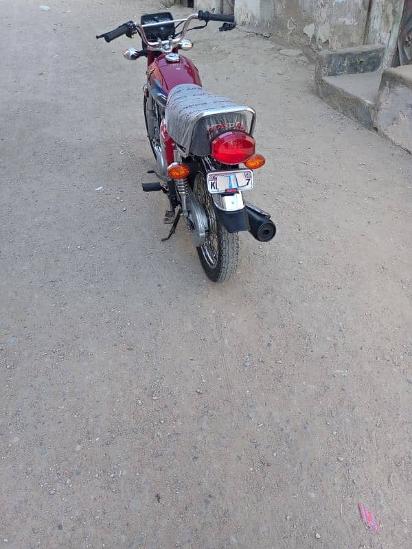 bike ek dam new he  total 3200 chale ha 2024  03452620317 4