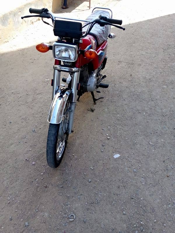 bike ek dam new he  total 3200 chale ha 2024  03452620317 10