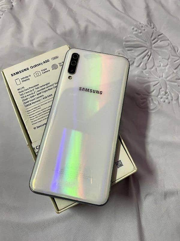 Samsung A50 full Box 1