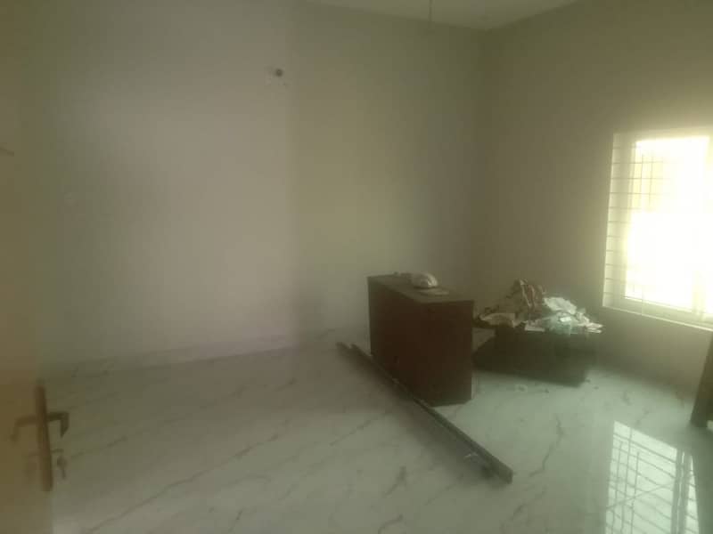 Prominently-Located Upper Portion Available In Allama Iqbal Town For rent 11