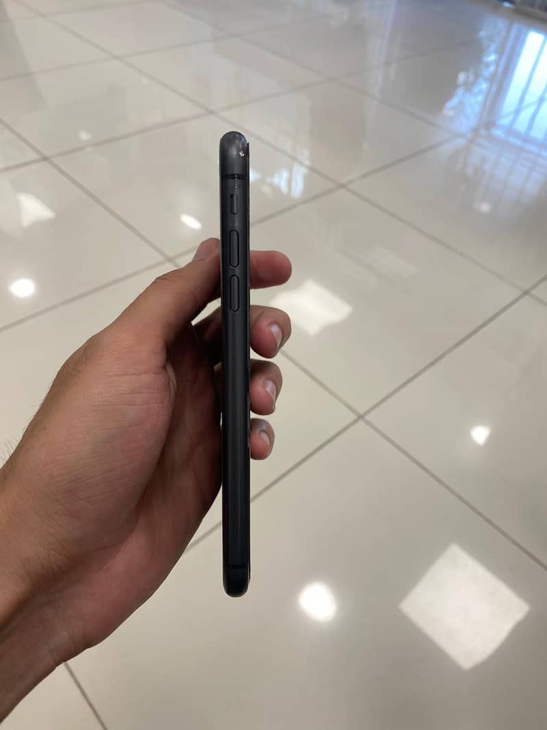 Apple iPhone 11 For Sales 0