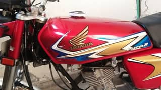 Honda= 125 2019 B bio matic majood hai