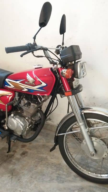 Honda= 125 2019 B bio matic majood hai 13