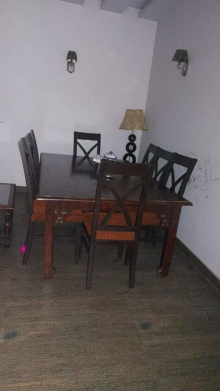 8 seater dining table 0