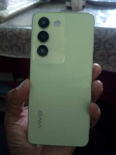 Vivo y100