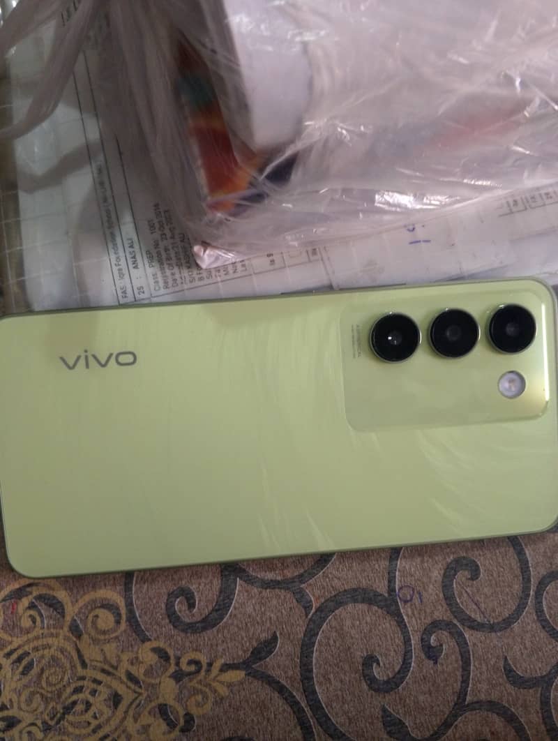 Vivo y100 3