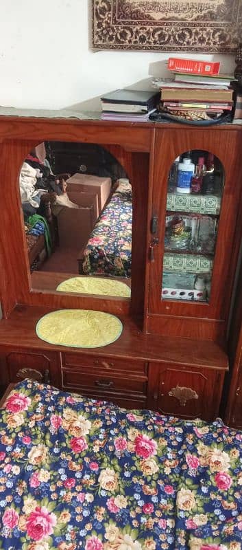 Show Case or Dressing table for sale urgent 5