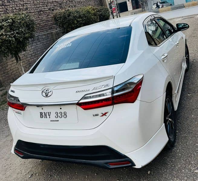 Toyota Corolla Altis 2018 4