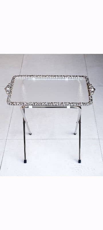 Tray Table with Acrylic Top 1