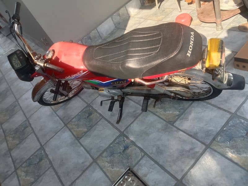 Honda CG 70cc 2012/13 model bahria Town Lahore 1